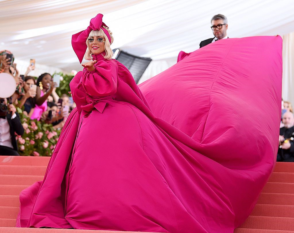 Gaga’s Theatrical Entrance